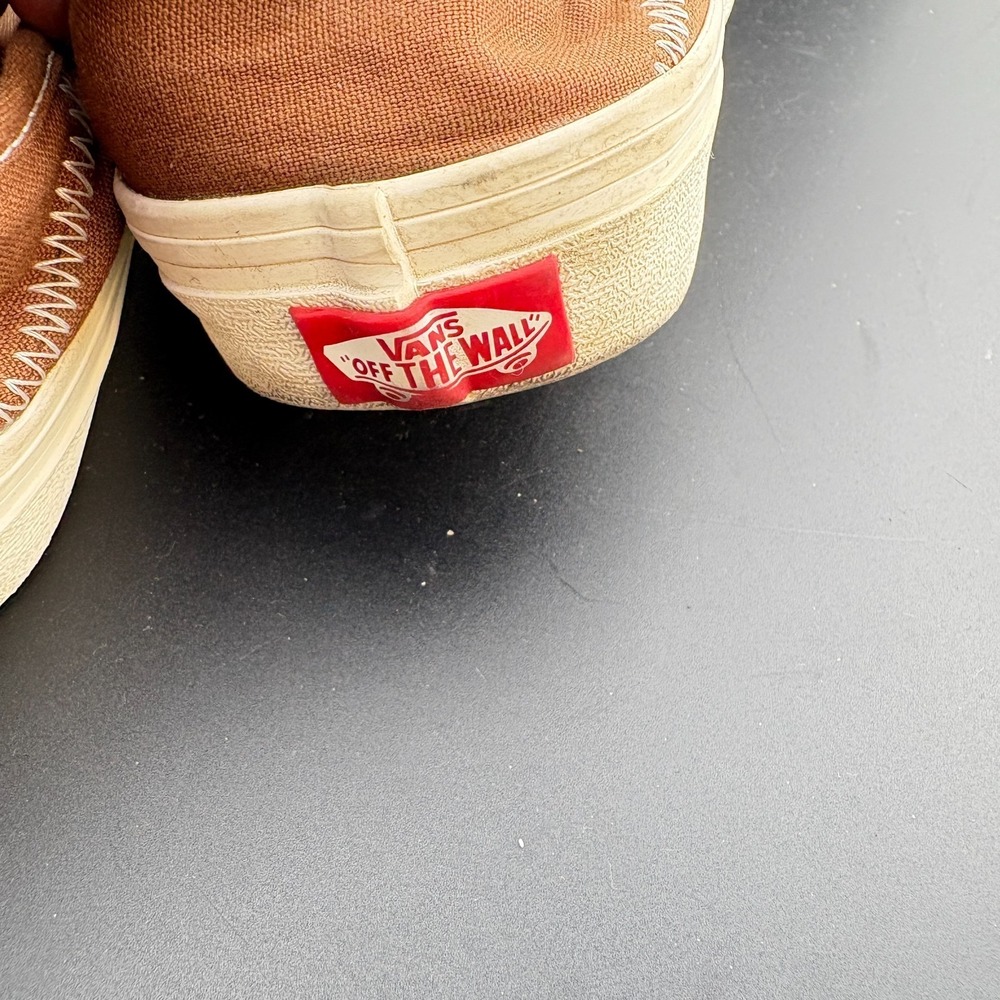 Vans Brown Slip-On Sneakers with White Daisy Print - Picture 6 of 10